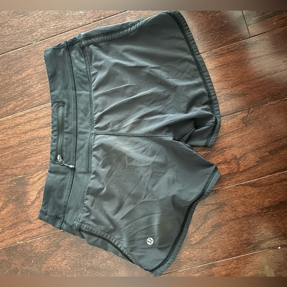 lululemon shorts size 4, 4” ( black) - Picture 2 of 3
